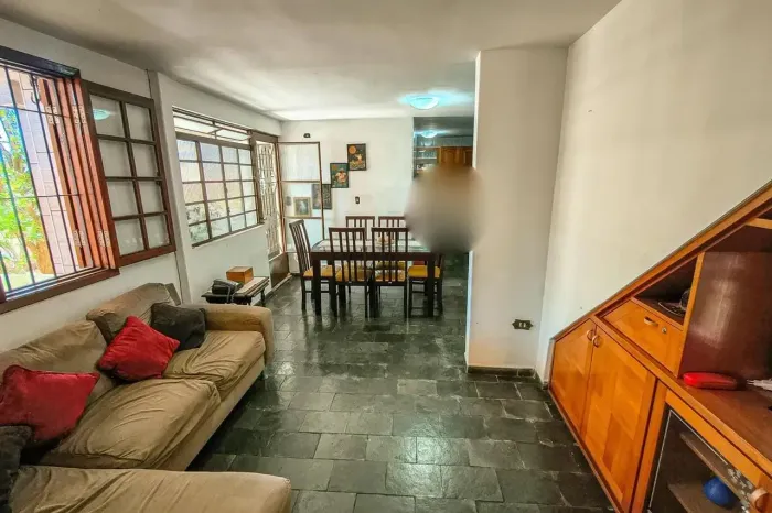 P-54 CASA A VENDA EM PIRAJÁ