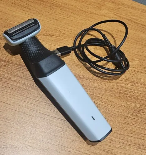 Máquina Aparador Bodygroom Philips BG3007/01 Uso Seco e Molhado, à Prova d'água