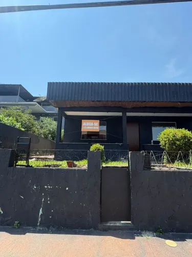 Casarão para locação na principal avenida de Jardim Primavera