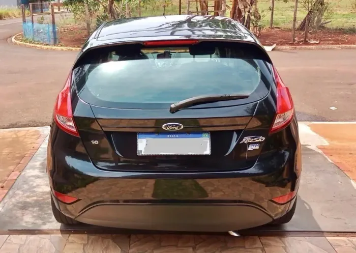 Ford Fiesta 1.6 16V Flex Mec. 5P 2015