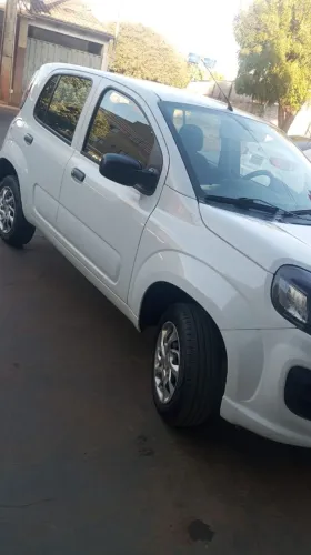 Fiat Uno Attractive 1.0 EVO Fire Flex 8V 5P 2021