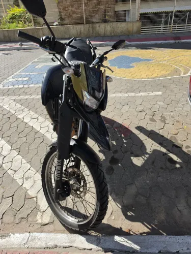 Yamaha XTZ Lander oportunidade abaixo da fipe