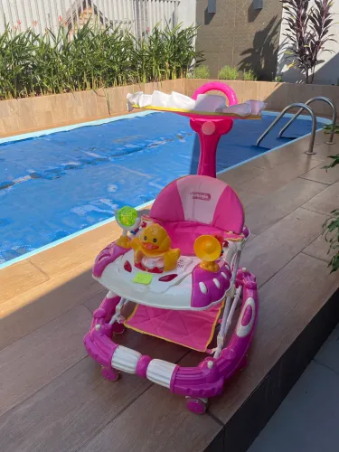 Andador Patinho Menina