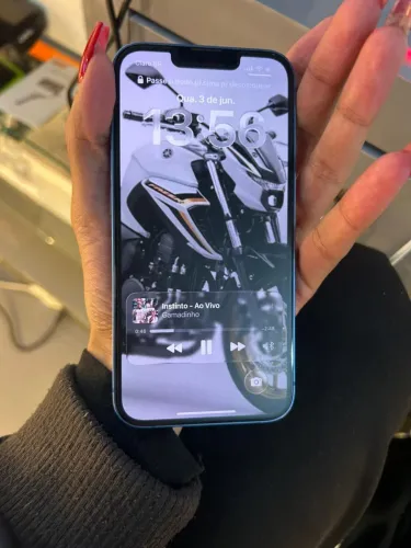 iPhone 13
