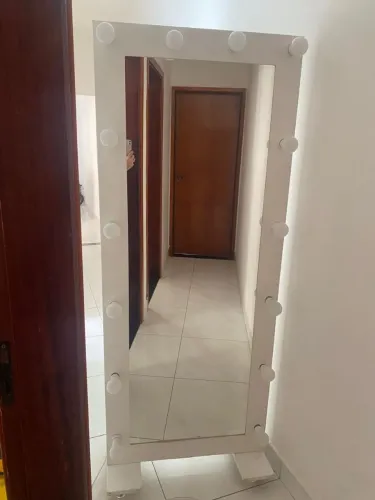 Espelho Camarim Grande com Iluminação LED - Estilo Profissional