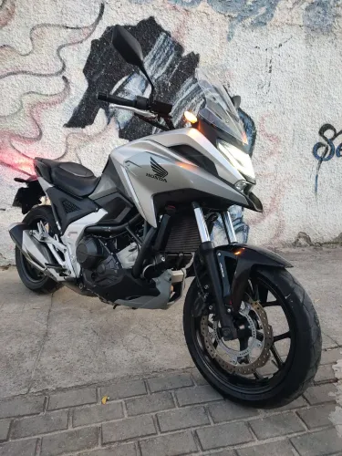 Honda - NC 750 X ( Impecável - Financiamento em até 48x )