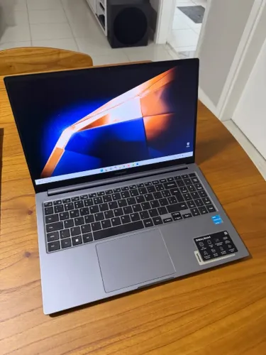 Notebook Samsung Galaxy Book 4 8GB Ram 256GB SSD
