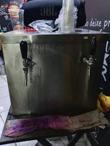 Chopeira de gelo com 2 torneiras de inox