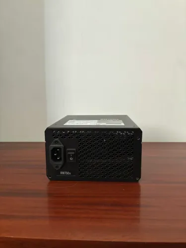 Fonte corsair RM 750x gold