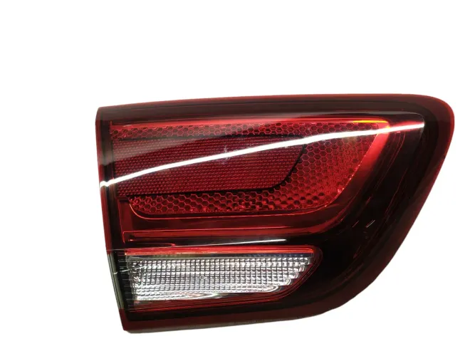 Lanterna Tampa Traseira Lado Esquerdo Cobalt 2015 A 2020.