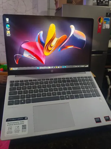 Notebook Omnibook 3, Ryzen Ai 5, 16GB DDR5, 512GB m.2, tela IPS touchscreen SRGB