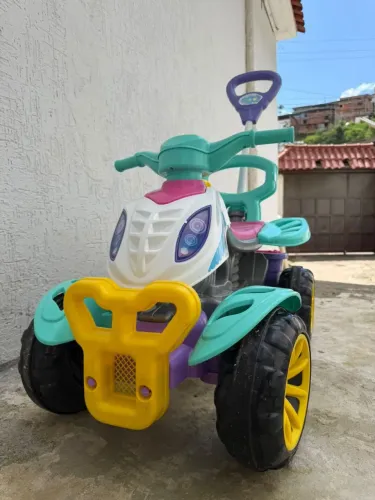 Quadriciclo infantil 