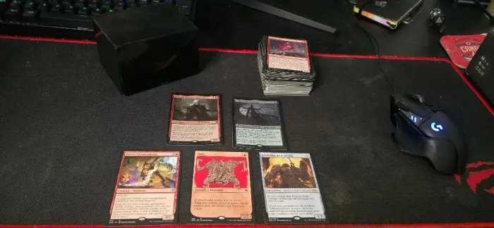 Kit Magic: The Gathering - Deck Commander, Acessórios e bulk Vendo: