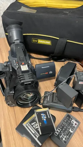 Filmadora Profissional Panasonic AG-HVX200P 3CCD P2/DVCPRO HD - Usada