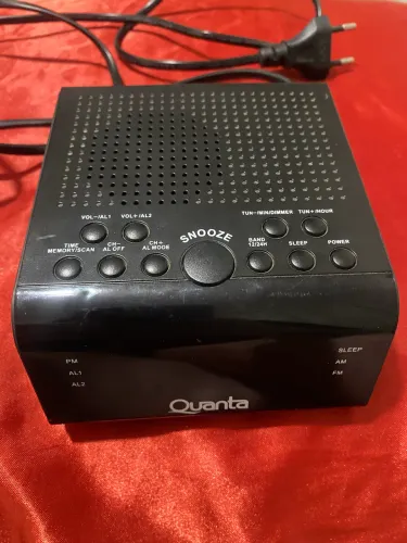 Rádio Relógio Despertador Quanta Mod Qtar 4300