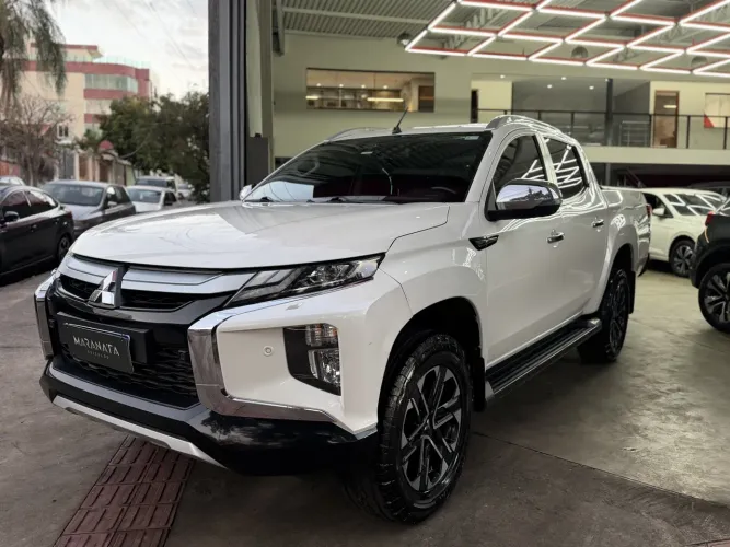 Mitsubishi L200 Triton Sport HPE-S 2.4 CD Dies. AUT 2023