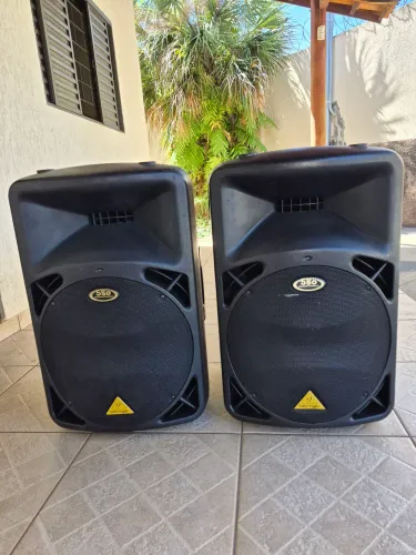 Caixa de som ativa Behringer eurolive B315 550w rms o pat
