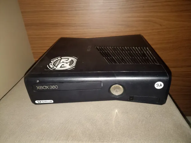 Vendo Xbox 360 slim com problema no leitor (leia a descrição!!!)