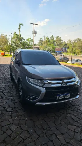 Mitsubishi Outlander Comfort 2.0 16V Aut. 2018