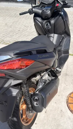 XMAX 24/24 único dono todas as revisões feita na yamaha moto muito nova 