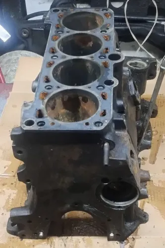 Vende-se Bloco de Motor AP 1.8 LIVRE PARA CADASTRO
