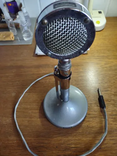 Mic Astatic D-104