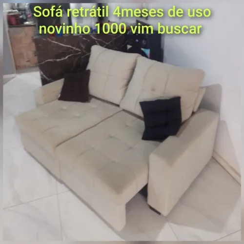 Sofá retrátil novinho 4 meses de uso 1000 entregou