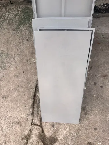 Estantes de 0,40x 2 altura 0,92 larg semi novas 