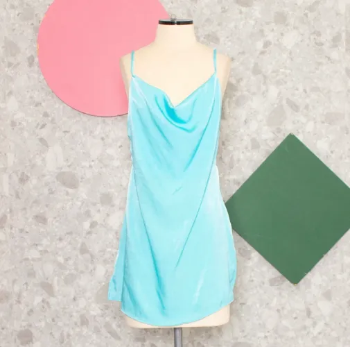 Vestido cetim stacy trend 