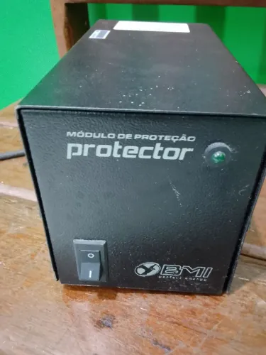 Protetor de rede estabilizador 500w
