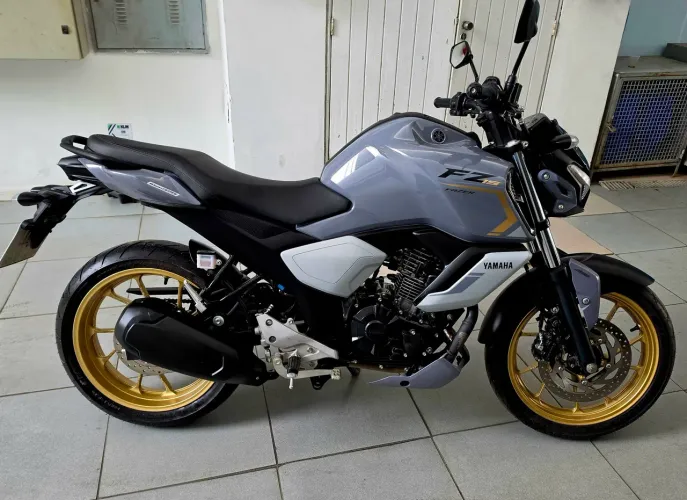 Yamaha FZ15 conect