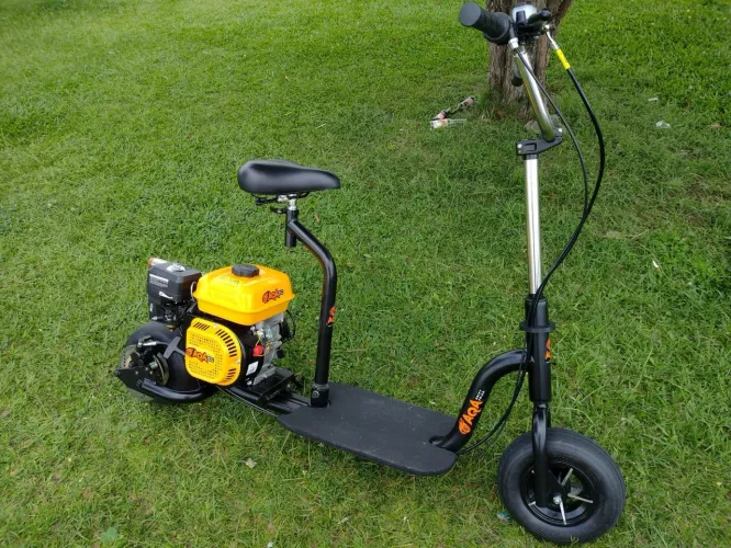 Patinete motorizado 210 cc