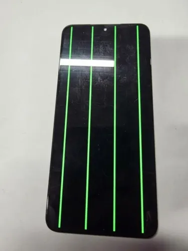 Tela Samsung Galaxy S22 com 4 listras verdes