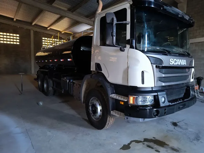 Scania P250 traçado 6x4