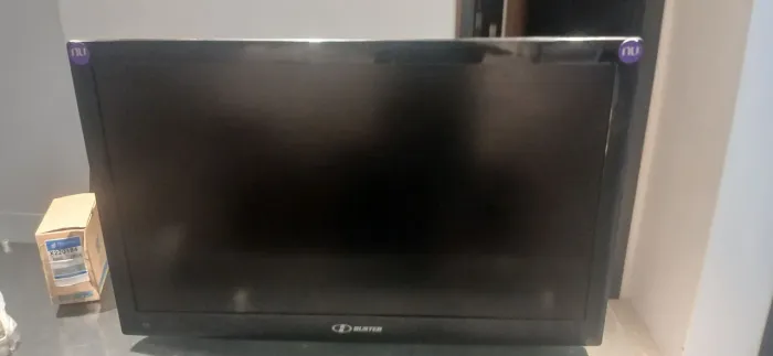 TV HBUSTER 42 POL LCD
