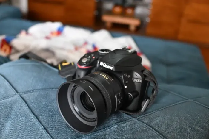 Kit Fotográfico Nikon D3300 (Menos de 24k cliques) + 3 Lentes + Flash Yongnuo + Wi-Fi