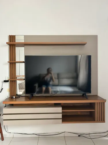 Painel e rack pra sala 