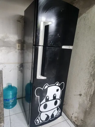 VENDO DUAS GELADEIRAS BRASTEMP FUNCIONANDO PERFEITAMENTE