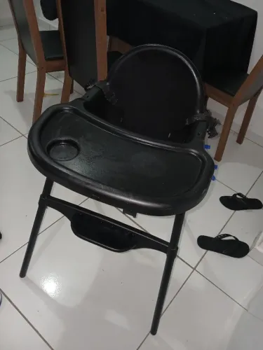Cadeira de Refeição Cosco (Preto). Em ótimo estado!