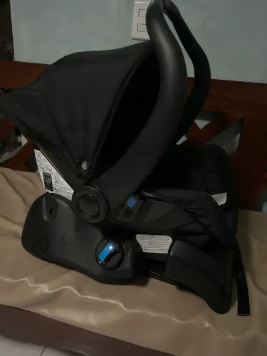 Bebê conforto Galzerano com suporte.