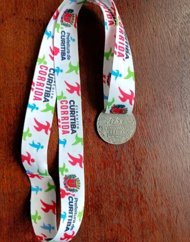 Medalha corridas entre parques Curitiba 2025