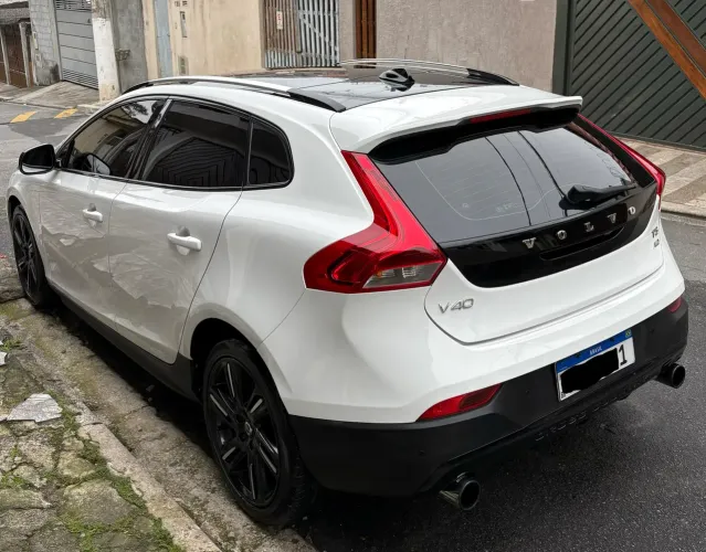 Volvo V40 T-5 Cross Country 2.0 AWD Aut. 2014