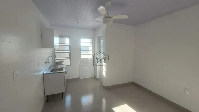 Kitnet para aluguel, 1 quarto, Capoeiras - Florianópolis/SC
