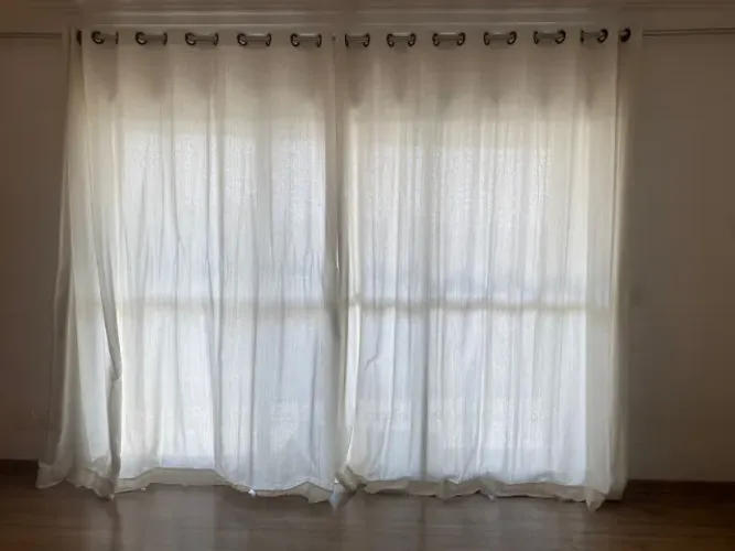 Cortina bege - Dimensões 5,4m x 2,6m