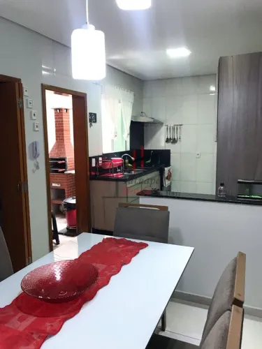 Sobrado a venda em condominio fechado 128m²!