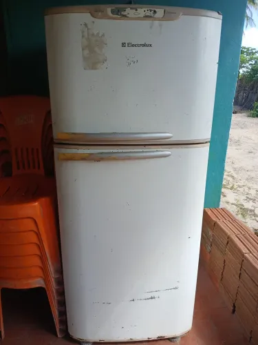 Geladeira com defeito