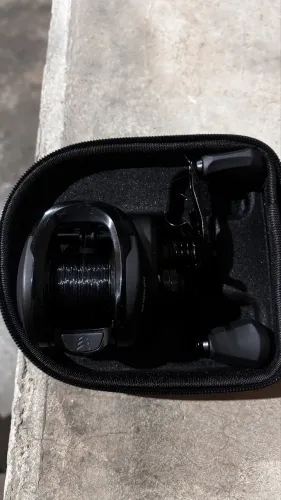 Carretilha black tamba bg