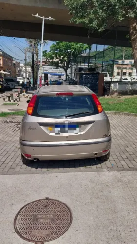 Ford Focus 1.6 S/se/se Plus Flex 8v/16v 5P 2004