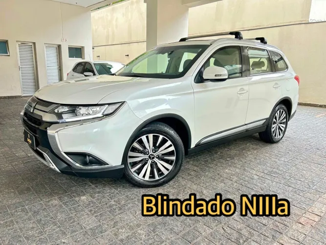 Mitsubishi Outlander HPE 2.0 16V 5P Aut. 2022