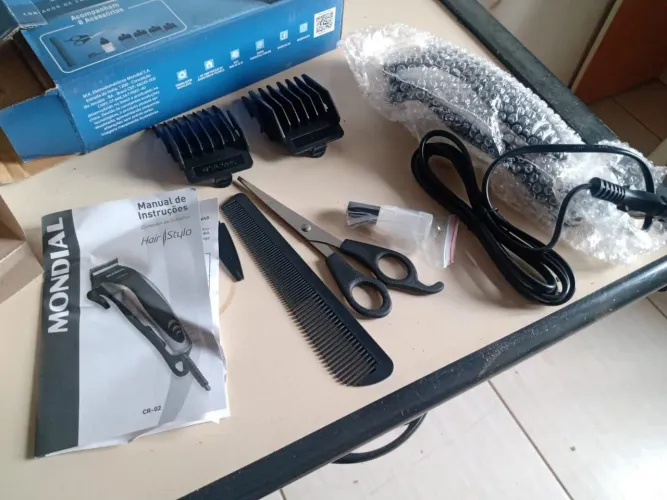 Máquina de Cortar Cabelo Mundial NOVA